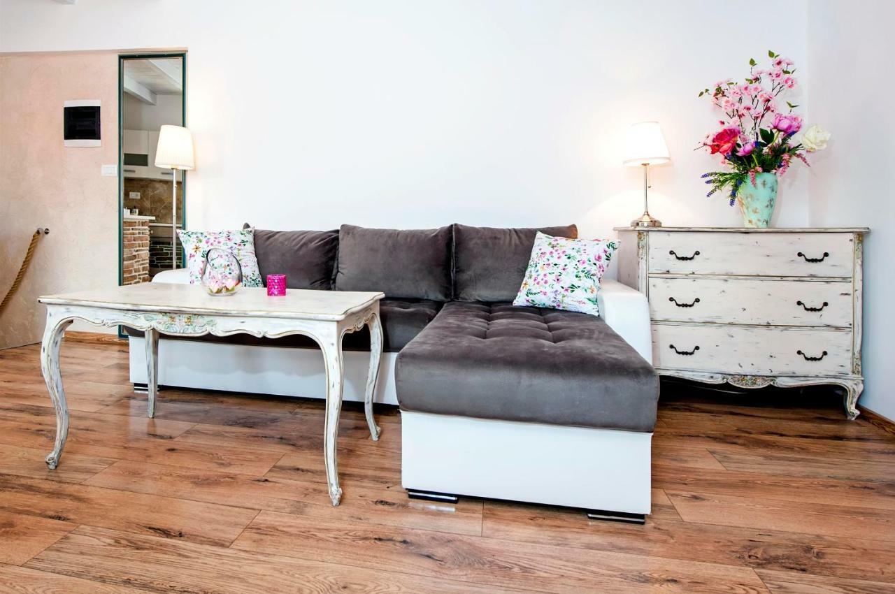 Apartment Casa Alek Ровинь Экстерьер фото